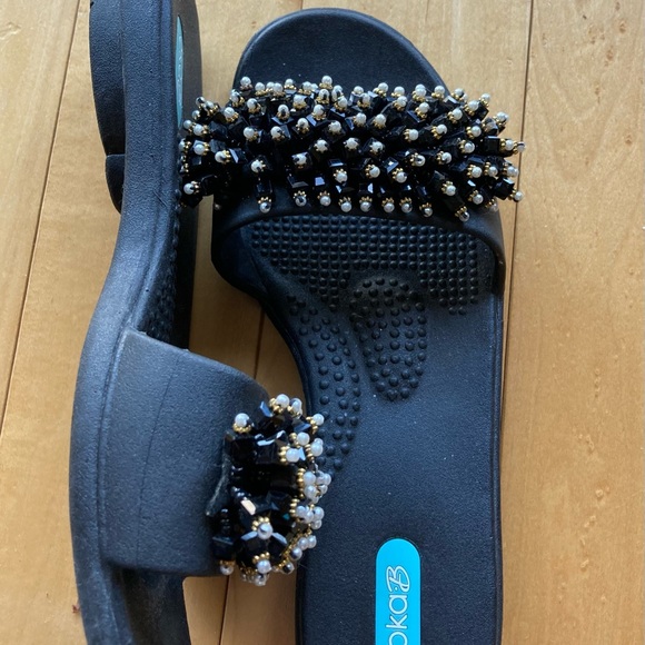 Oka B black beaded mules size small - Picture 3 of 5